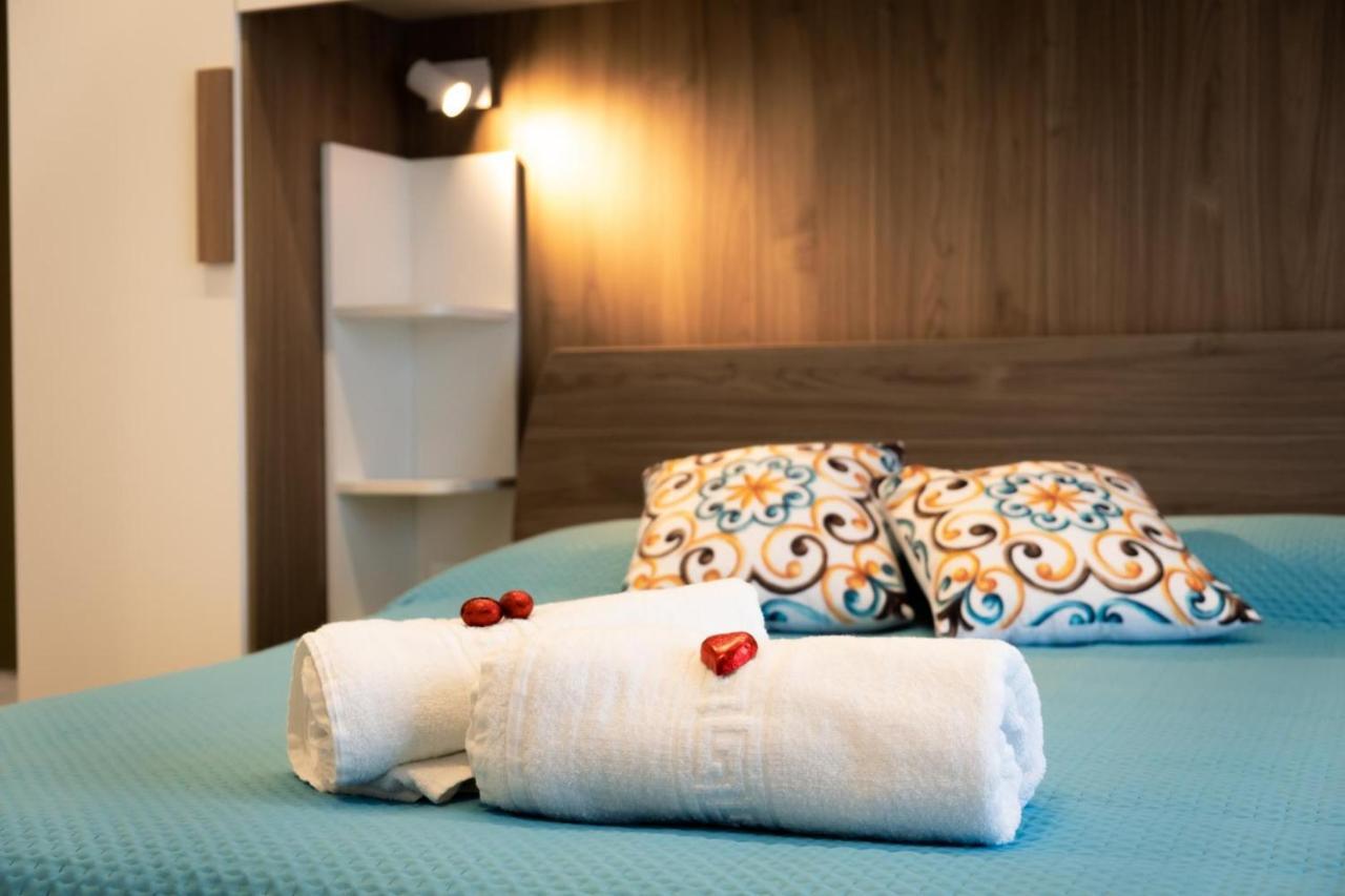 Domina Apartments โมโนโปลี ภายนอก รูปภาพ